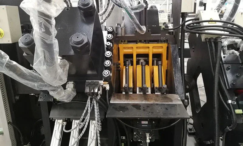 Channel steel punching line integrated production flow with punching, marking, and shearing in sequence