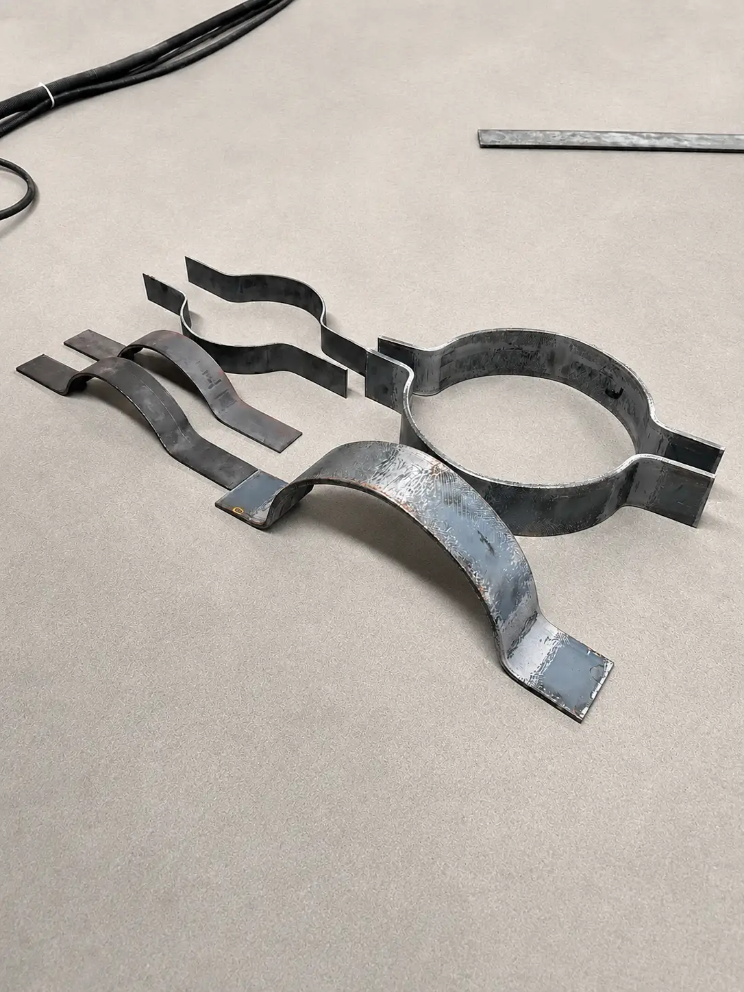Range of hoop clamp sizes produced on one platform